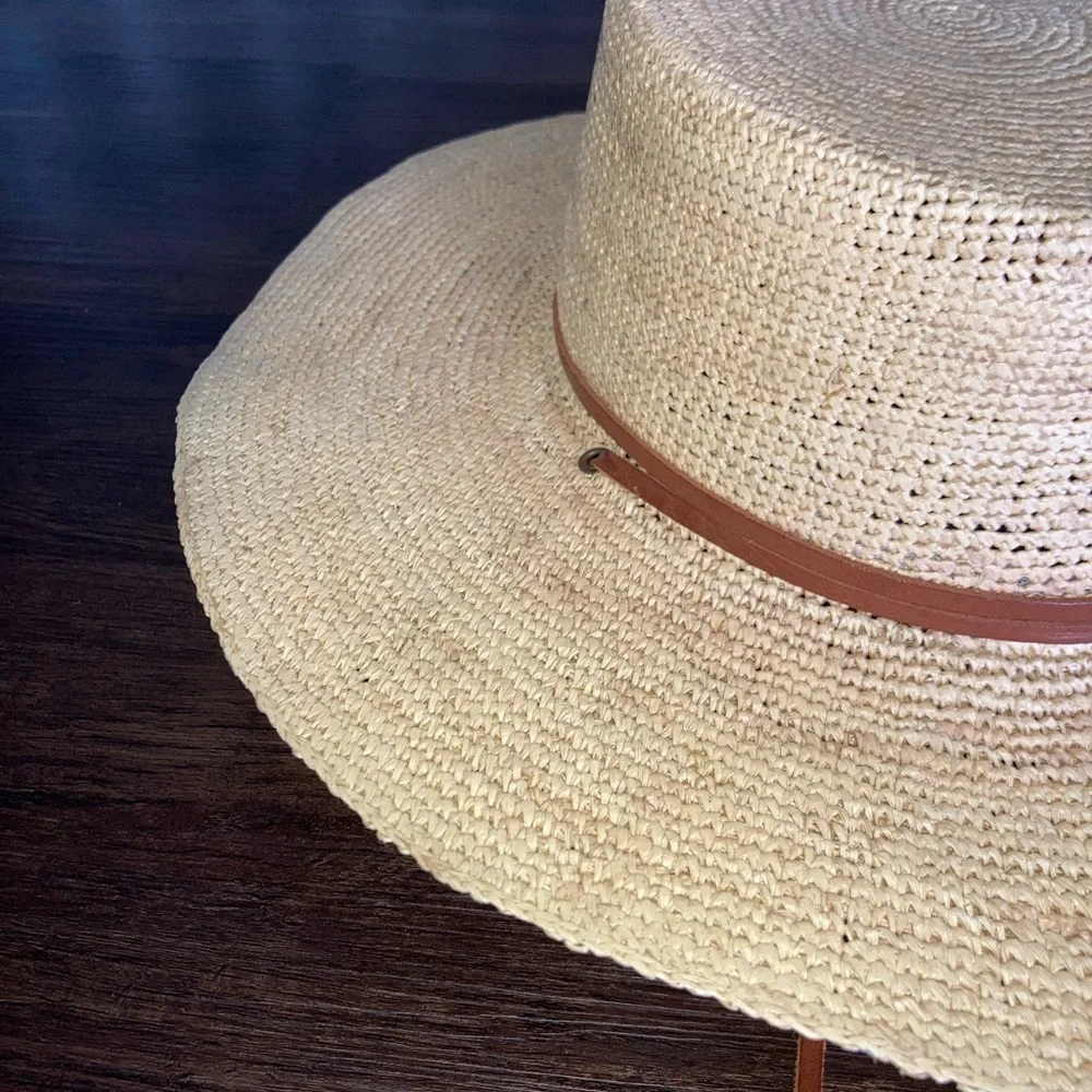 Made by Minga women’s wide Brim Straw Hat with Brown Band - Picture 4 of 7